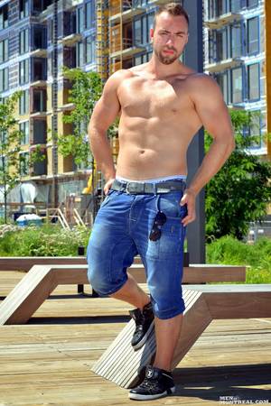 brutus black pichunter - Alec Leduc