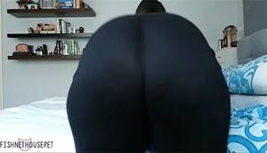 Big Ass In Black Pants - Big Ass Yoga Pants Porn Videos (5) - FAPSTER