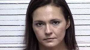 Girls Do Amanda Bryant Porn - Amanda Pardue Accused of Sending Inappropriate Photos Teens