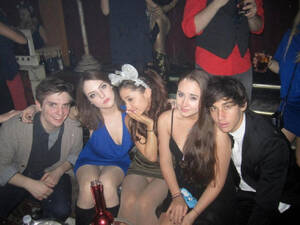 elizabeth gillies upskirt - PICunt.com - Ariana Grande Elizabeth Gillies Upskirt