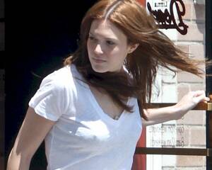 Denise Mandy Moore Porn - Mandy Moore Pokies at a Cafe - The Nip Slip