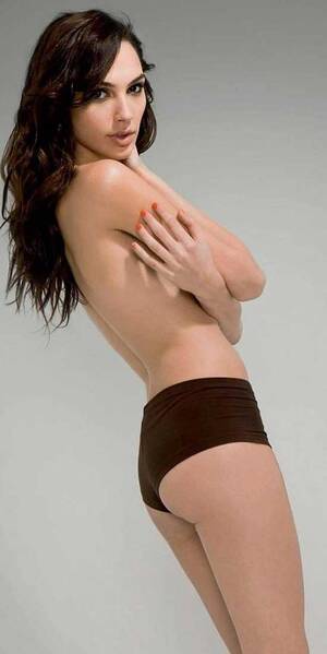 Gal Gadot Nude Porn - Gal Gadot: Hottest Sexiest Photo Collection | HNN