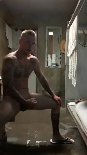 Big Dick Porn Jail - Big dick: Convict daddy busting in jail cell - ThisVid.com