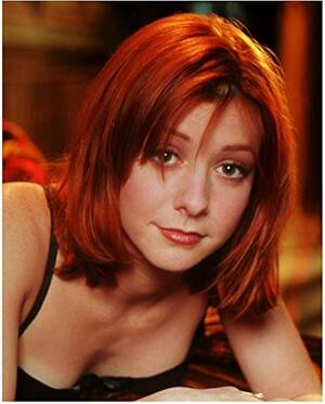 Alyson Hannigan Porn Dp - Alyson Hannigan Close Up with Red Hair Smiling 8 x 10 Photo : Amazon.ca:  Home