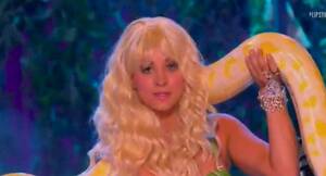 Kaley Cuoco Fucking Ex - Kaley Cuoco, de The Big Bang Theory: mÃ­rala como Britney Spears |  ENTRETENIMIENTO | PERU.COM