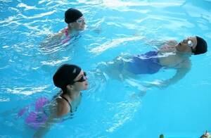 lesbians swimming naked - Lesbian Swimmers Porn Pics & Naked Photos - PornPics.com