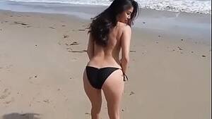 asian beach slut - Asian slut is on the beach naked posing - XVIDEOS.COM