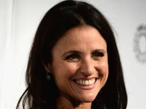 Julia Louis Nude Porn - Julia Louis-Dreyfus blames nude photo on 'drunken stupor' | Toronto Sun