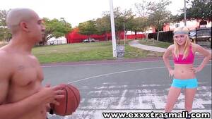 Chloe Foster Exxxtrasmall - ExxxtraSmall Young petite Chloe Foster sucks fucks big dick - XVIDEOS.COM