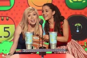 Ariana Grande Nickelodeon - Nickelodeon Accused Of Sexualizing Ariana Grande As A Child Actor
