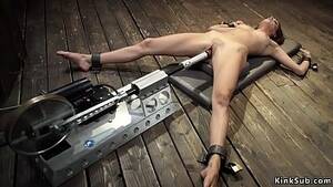 Crazy Fuck Machine - Alone with a crazy fucking machine - XVIDEOS.COM