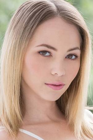 Angel Smalls Porn Star - Angel Smalls - Free nude pics, galleries & more at Babepedia