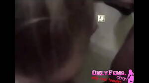 Amateur Milf Double Blowjob - Amatuer MILF Double Blowjob Free Amateur Porn - XVIDEOS.COM