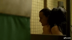 Laura Prepon Lesbian Porn - Taylor Schilling & Laura Prepon: Part 3 - Page 1380 - The Taylaur Place