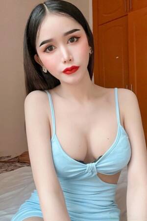 handsome ladyboy - Beautiful Ladyboy Porn Pics - PornPics.com