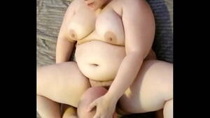 curvy oral sex - Curvy All Natural Amateur Gets Oral Sex and Dick - XNXX.COM