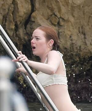 Emma Stone Hot - Emma Stone Bikini Pictures: Swimsuit Photos