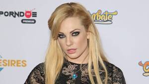 Netherland Porn Star Girl - Adult Film Star Dahlia Sky Reportedly Found Dead at 31 | Complex