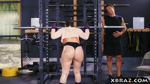 milf gym big ass - Big ass gym babe Mandy Muse anal fucked after squats - XVIDEOS.COM