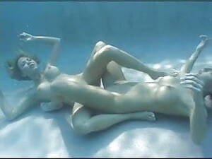 hot lesbian sex underwater - Free Underwater Lesbian Porn Videos (208) - Tubesafari.com