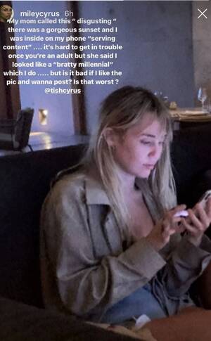 Miley Cyrus Nude Porn Captions - Miley Cyrus Mom Reacts To Breakup Instagram Pictures