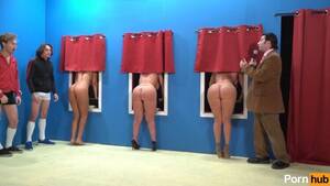 big ass licking group - ViperGirls