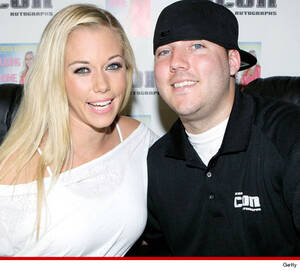 Kendra Wilkinson Pussy - Kendra Wilkinson's Bro--She Kept Alleged Pregnancy From Family | Lipstick  Alley