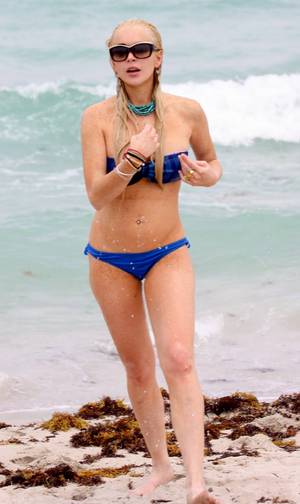 naked lindsay lohan miami beach - 
