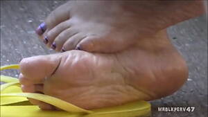 fucking with bare feet - barefoot' Search - XNXX.COM