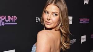 Bella Thorne Porn Blowjob - Charli D'Amelio - News - IMDb