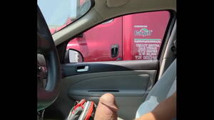 flashing truckers - Flashing trucker can't get enough - XNXX.COM