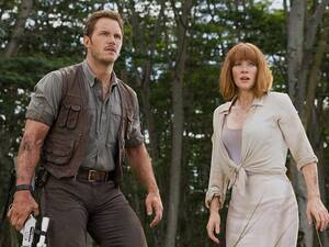 Laura Dern Jurassic Park Porn - Jurassic World: Bryce Dallas Howard on Romancing Chris Pratt & Running from  Dinos in Heels