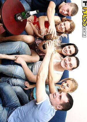 group blowjob gallery - Yes Porn Pics Group Blowjob XXX Sex Gallery # 1