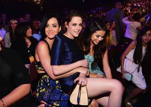 black fucking lesbian selena gomez - Katy Perry, Kristen Stewart, and Selena Gomez : r/gentlemanboners