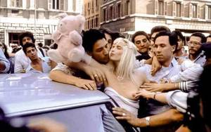 Ilona Staller Porn - Porno & LibertÃ : la pornostar Ilona Staller, in arte Cicciolina, in un'