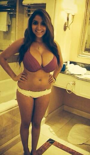 big indian knockers - huge indian boobs Porn Pic - EPORNER