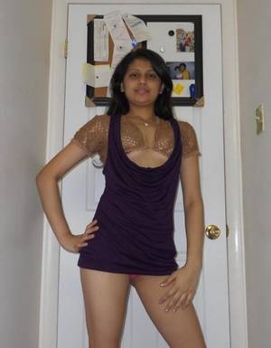 nip slip nude black ladies - Nipple slip on this non nude indian babes pics