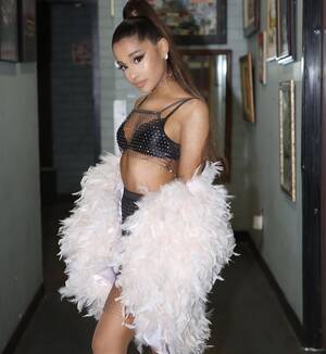 Ariana Grande Lesbian - 9+ Times People Accused Ariana Grande Of Looking 'Too Black'