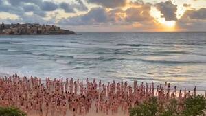 chinese nudist beach pageant gallery - Thousands strip off at Bondi Beach for renowned photographer
