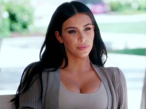 Kim K Black Female Porn - Kim Kardashian Wants Kourtney to Make Up with Rob After Blac Chyna Fight