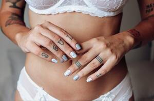 Girls Forced Vibrator Porn - A Case for Fingering Yourself Instead of Using a Vibrator | SELF