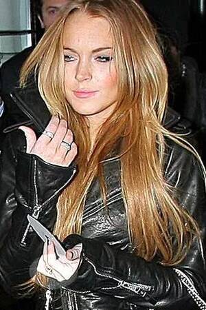 Lindsay Lohan Nude Lesbian - Lindsay Lohan has massive row with lesbian lover Sam Ronson after she's  caught flirting with ex Calum Best - Mirror Online