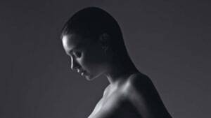 miranda kerr pregnant and naked - Pregnant Miranda Kerr Naked in W Magazine