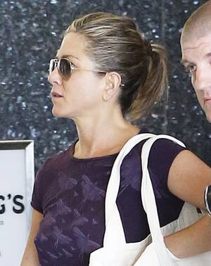 Courteney Cox Jennifer Aniston Anal Porn - Jennifer Aniston And Justin Theroux Wedding Drama: Their Someday Plans  Preventing Courteney Cox And Johnny McDaid From Tying Knot! | Celeb Dirty  Laundry