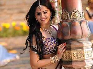 anushka indian actress xxx video - Sai advertising South Indian Actress Poster - Anushka Shetty Poster (Vinyl  Sticker Poster 18 x 24 inch) : Amazon.in: Home & Kitchen