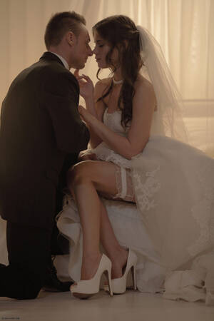 Bride Wedding Night Sex - Hot young bride suck her new husbands cock and rides cowgirl on wedding  night - PornPics.com