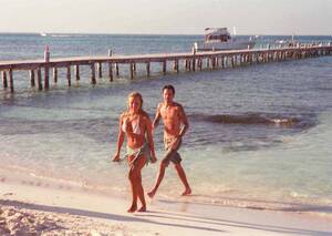 naked sleeping beach - Timeline: Pamela Anderson and Tommy Lee sex tape saga - Los Angeles Times