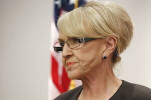 Jan Brewer Porn - Arizona governor signs law banning 'revenge porn'