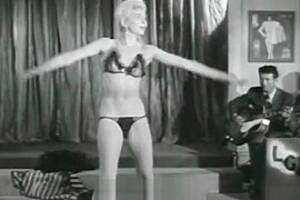 1950s Blonde Porn - Seductive Blonde Performs a Striptease (1950s Vintage)