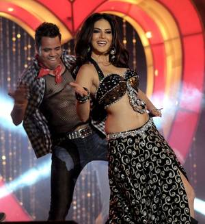 hot bollywood actress dance - Sunny has appeared in eight high-grossing Indian movies